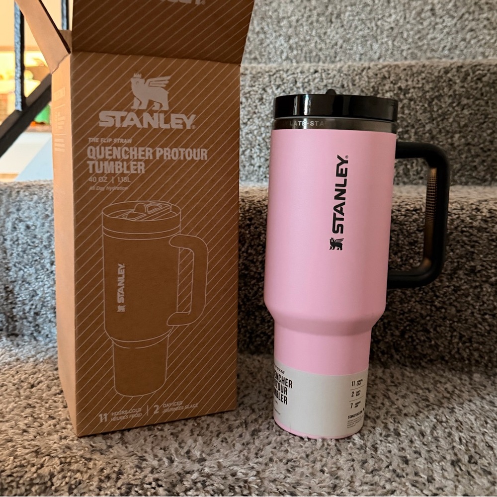 Stanley 40 oz quencher tumbler RARE